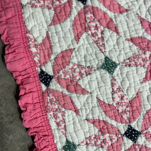 Pink and White Quilted Blanket - Picture 4 of 7